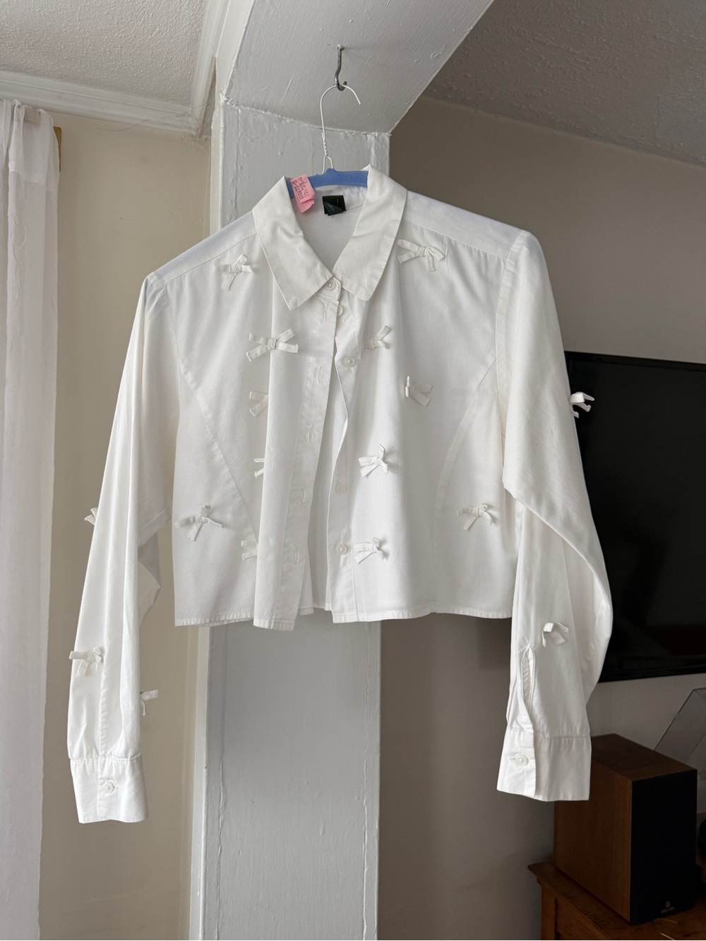 White Bow Appliqué Cropped Button Down Shirt Size M